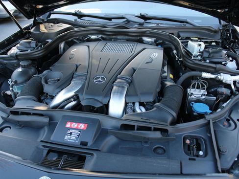 Used 2013 Mercedes-Benz CLS 550 4MATIC image 28