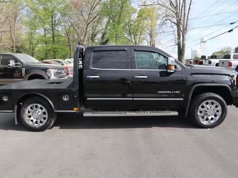 Used 2015 GMC Sierra 2500 Denali w/ Duramax Plus Package image 4