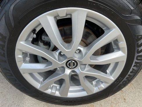 Used 2021 Nissan Rogue Sport S AWD/4WD image 9