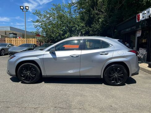 Used 2023 Lexus UX 250h AWD w/ Accessory Package (Z2) image 4