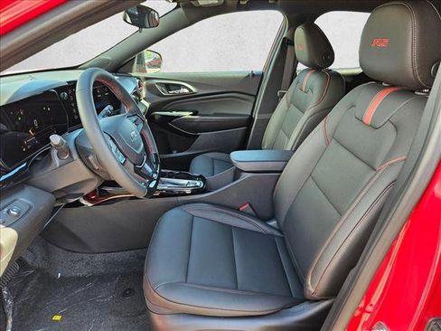 New 2026 Chevrolet Trax RS w/ Sunroof Package FWD image 4