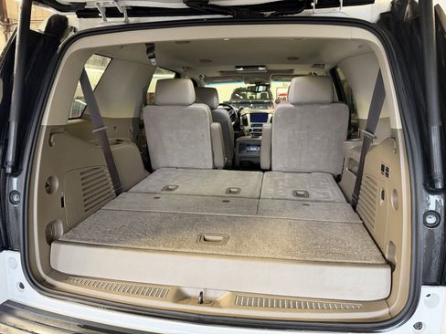 Used 2018 GMC Yukon SLT w/ Premium Edition image 27