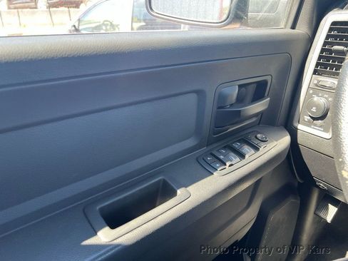 Used 2017 RAM 1500 Express image 10