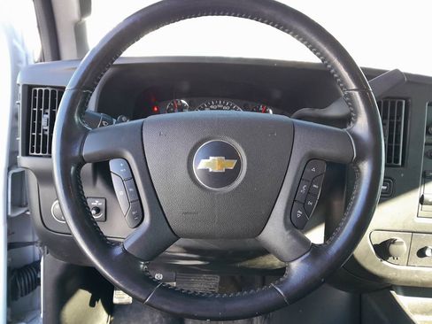 Used 2022 Chevrolet Express 2500 w/ Driver Convenience Package image 15