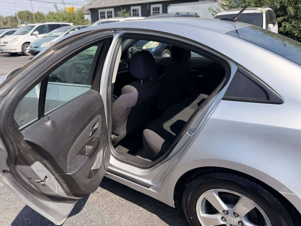 Used 2012 Chevrolet Cruze LT FWD image 25