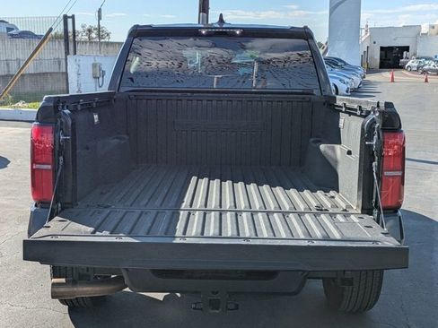 Used 2025 Toyota Tacoma TRD Sport image 10