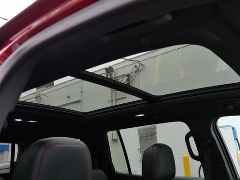 Used 2024 Chevrolet Traverse RS w/ LPO, Floor Liner Package image 24