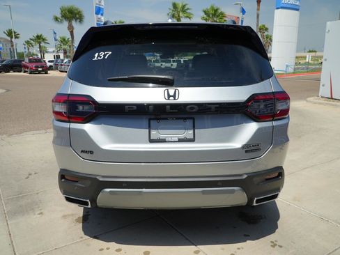 New 2026 Honda Pilot Touring image 6