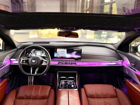 Used 2023 BMW 760i xDrive w/ Luxury Rear Seating Package AWD/4WD image 59