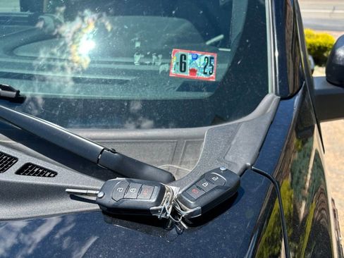 Used 2023 Ford F150 XLT image 40