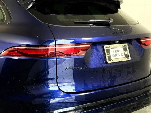 Used 2024 Jaguar F-PACE R-Dynamic S AWD/4WD image 15