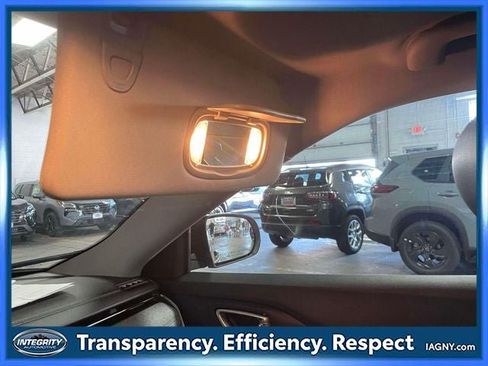 Used 2022 Jeep Compass Latitude AWD/4WD image 32