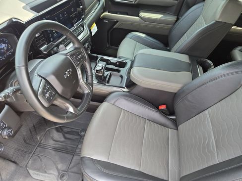 Used 2024 Chevrolet Silverado 1500 ZR2 w/ Technology Package AWD/4WD image 18