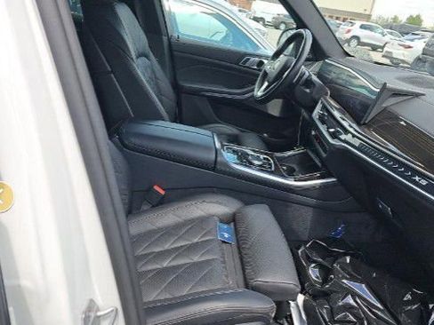 Used 2025 BMW X5 xDrive40i AWD/4WD image 2