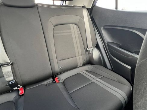 Used 2025 Hyundai Venue SEL FWD image 36