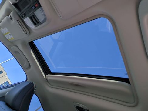 Certified 2025 Subaru Crosstrek 2.5i Limited w/ Crosstrek Mirror Package image 17