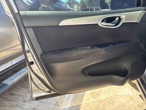Used 2014 Nissan Sentra SV w/ SV Driver Package FWD image 15