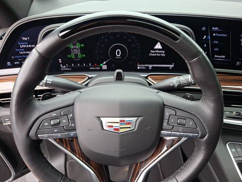 Certified 2023 Cadillac Escalade Premium Luxury AWD/4WD image 14