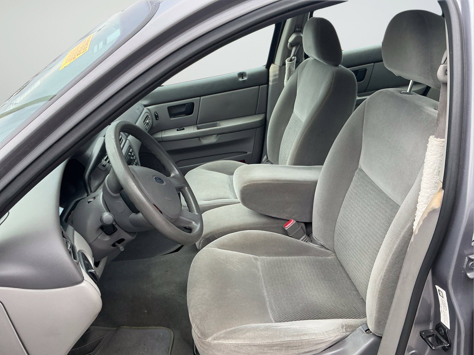 Used 2007 Ford Taurus SE FWD image 11