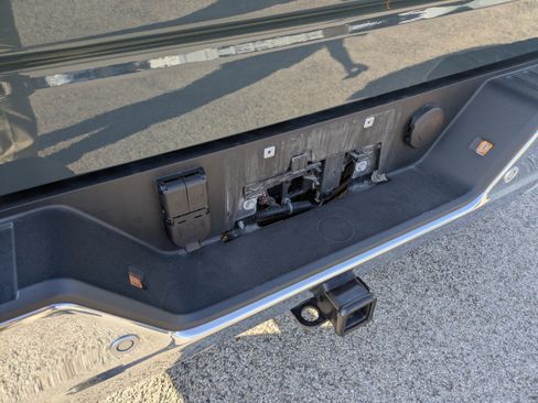 Used 2025 Chevrolet Silverado 1500 LTZ image 6