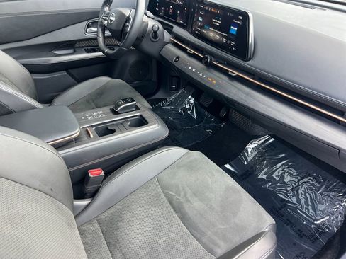 Used 2023 Nissan Ariya FWD image 15