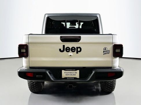 Used 2024 Jeep Gladiator Sport image 10