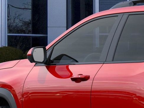 New 2026 Chevrolet Equinox ACTIV w/ Safety and Technology Package FWD image 12
