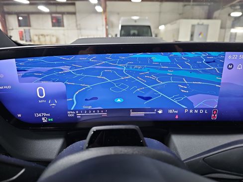 Used 2025 Buick Enclave Sport Touring w/ Super Cruise Package image 21