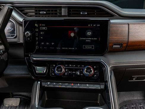 Used 2025 GMC Sierra 2500 Denali Ultimate image 26