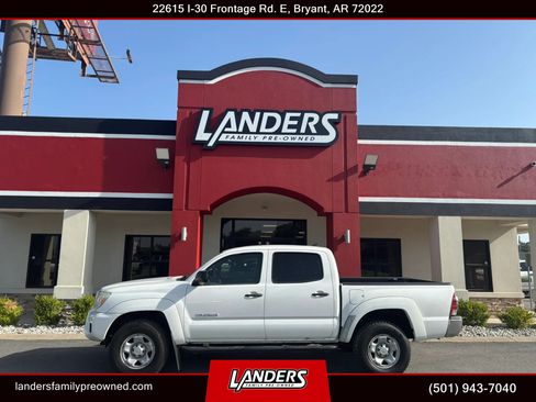 Used 2015 Toyota Tacoma PreRunner w/ SR5 Package RWD image 1