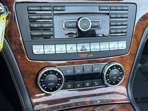 Used 2014 Mercedes-Benz SL 550 image 19