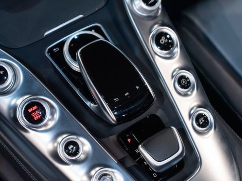Used 2019 Mercedes-Benz AMG GT Roadster image 34