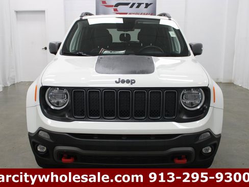 Used 2019 Jeep Renegade Trailhawk image 2