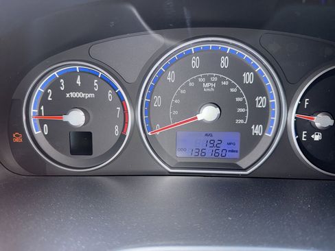 Used 2008 Hyundai Santa Fe SE image 10