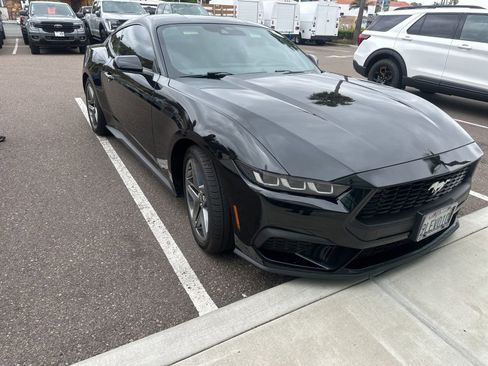 Used 2024 Ford Mustang Coupe RWD image 6