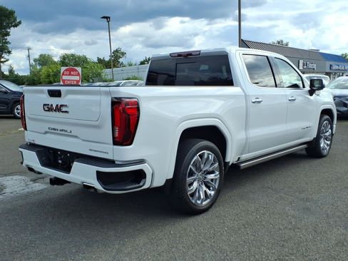 Used 2024 GMC Sierra 1500 Denali w/ Denali Reserve Package AWD/4WD image 3