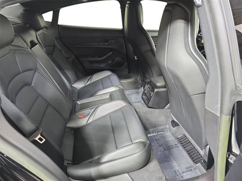 Used 2023 Porsche Taycan image 26