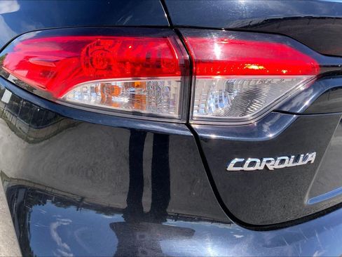 Used 2024 Toyota Corolla LE FWD image 28