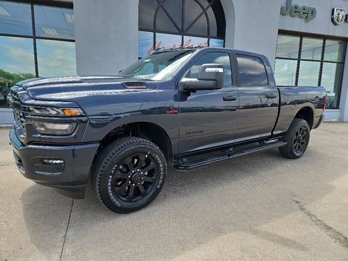 New 2026 RAM 2500 Big Horn AWD/4WD image 3
