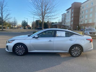Used 2023 Nissan Altima 2.5 SV
