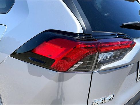Certified 2020 Toyota RAV4 LE w/ Carpet Mat Package FWD image 28