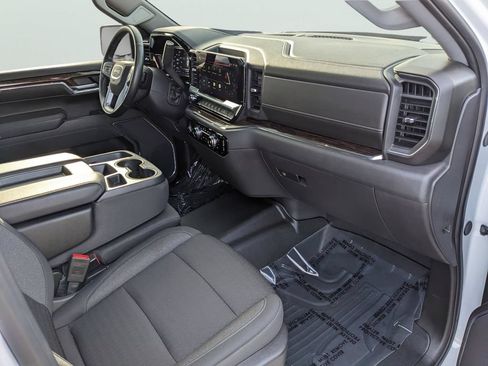Used 2024 GMC Sierra 1500 Elevation AWD/4WD image 12