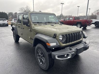 New 2026 Jeep Gladiator Sport