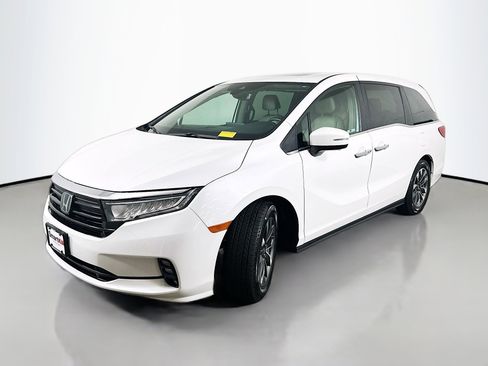 Used 2023 Honda Odyssey EX-L image 3
