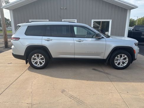 Certified 2023 Jeep Grand Cherokee L Limited w/ Luxury Tech Group II image 2