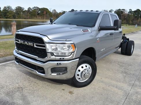 Used 2021 RAM 3500 Tradesman image 2