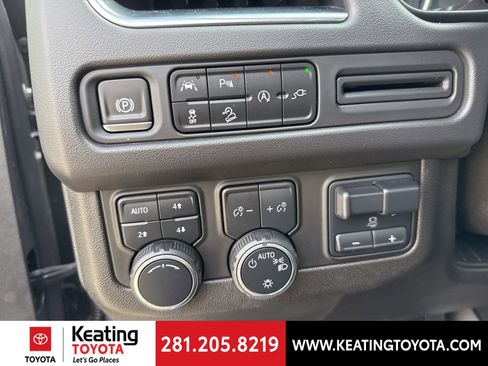 Used 2021 Chevrolet Tahoe Z71 w/ Z71 Signature Package image 12