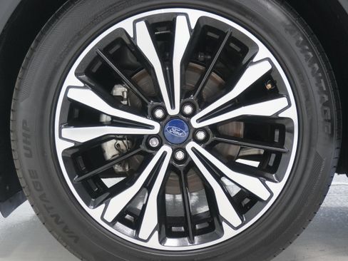 Used 2021 Ford Escape SE w/ SE Sport Appearance Package image 23