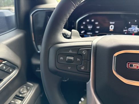 Used 2025 GMC Sierra 1500 Elevation w/ Preferred Package AWD/4WD image 15