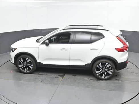 Used 2023 Volvo XC40 B5 Ultimate w/ Protection Package Premier AWD/4WD image 31